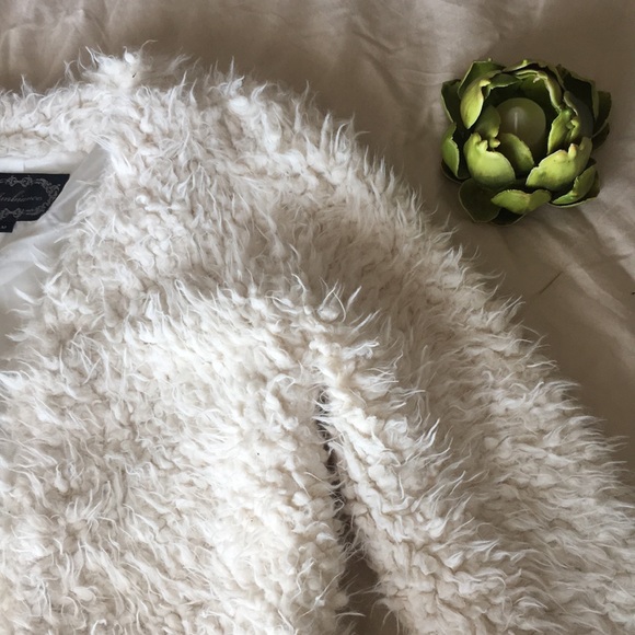 AMBIANCE/ plush faux fur jacket - Picture 5 of 8